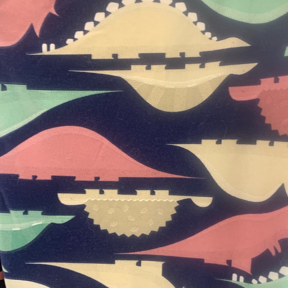 LuLaRoe Leggings TC. Dinos!